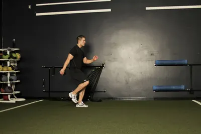 High knees: Finish